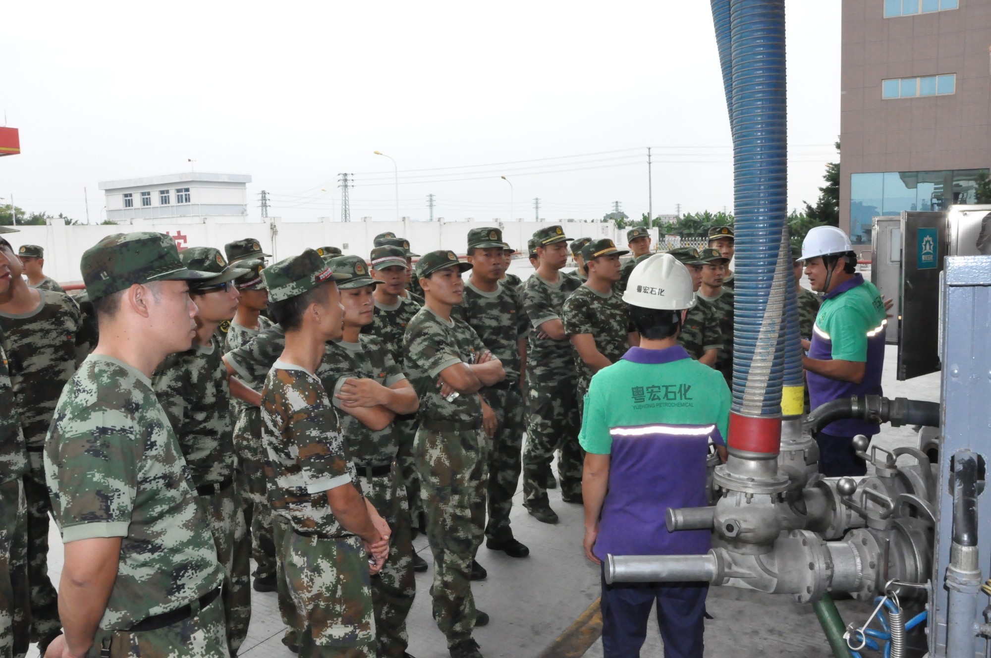 針對油品儲庫，我司得到中山市消防局現(xiàn)場應(yīng)急指導(dǎo)和聯(lián)動